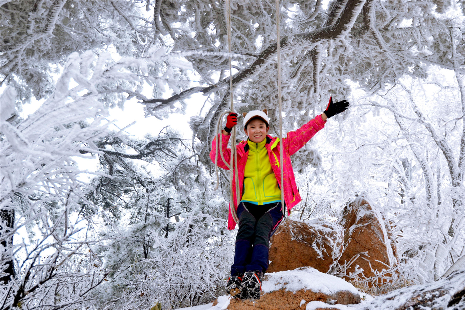 辽宁千山初雪