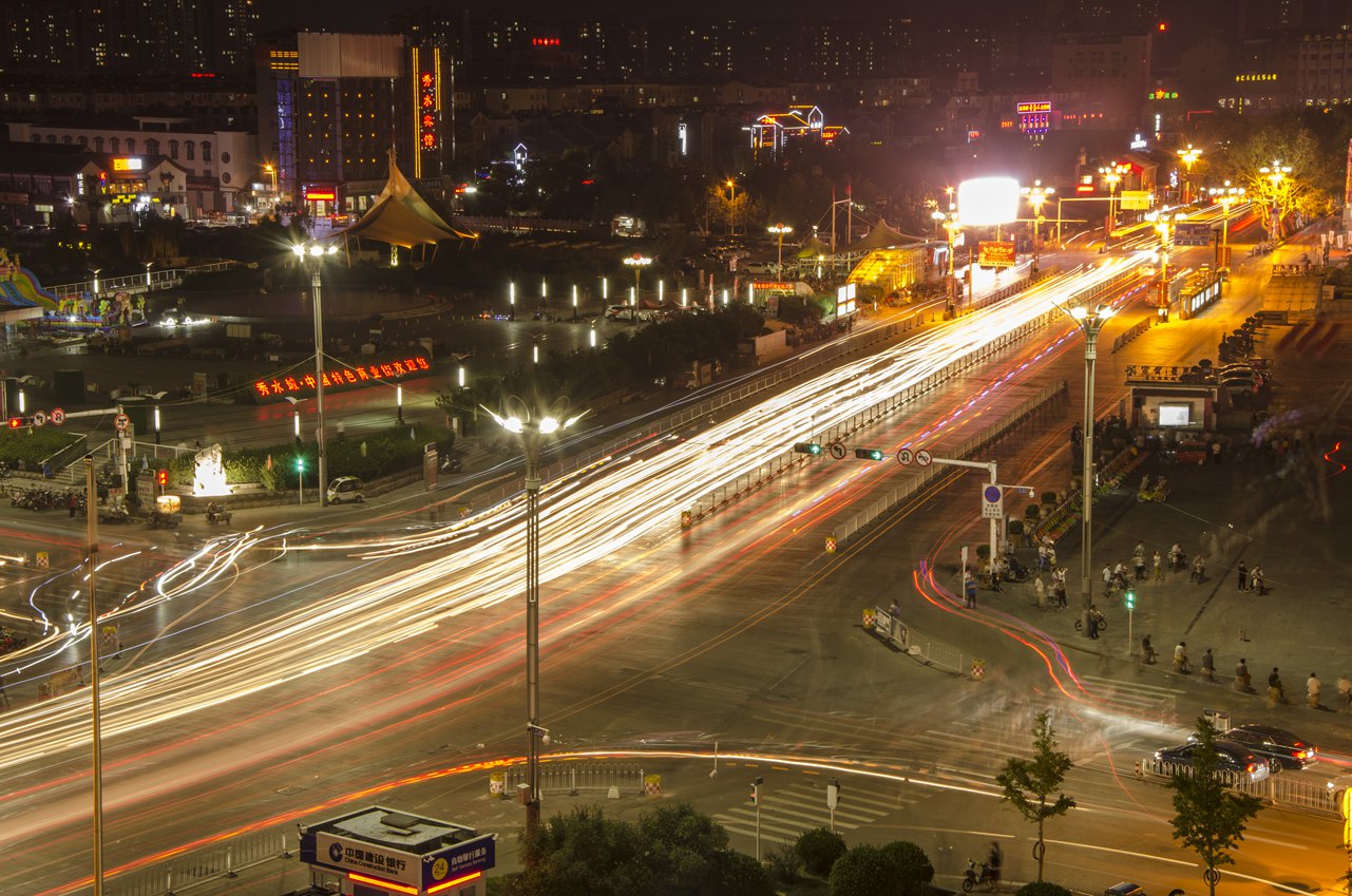 太白路商业街夜景