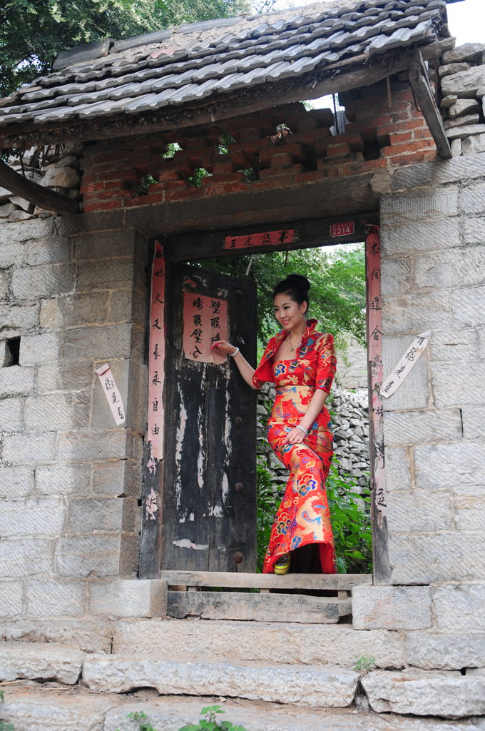 《待嫁的新娘》摄影：杨树林记忆（王宪金）