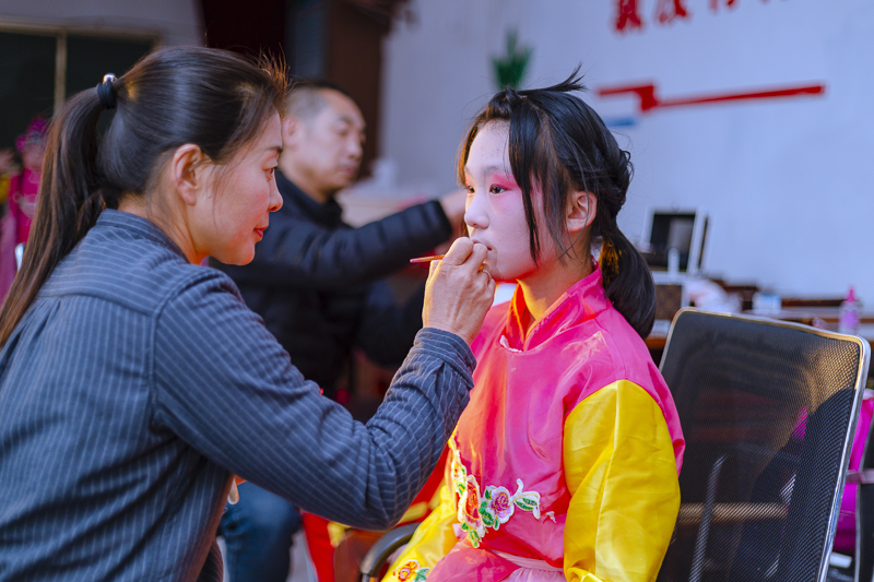汶上县梆子剧团走进第四实验小学进行艺术指导
