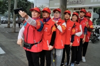 ”打卡”（路遇手机随拍）