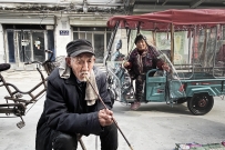 集市上的老汉（手机拍）